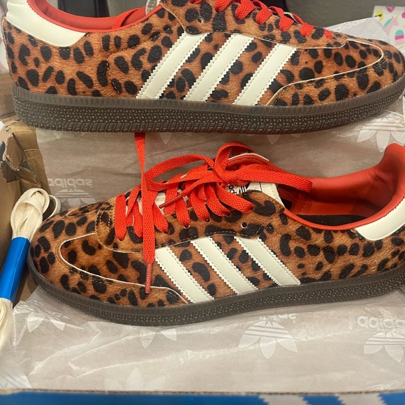 adidas Other - adidas Samba OG Label